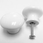 KNOB HANDLE L CEREMIC WHITE